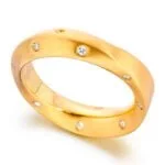 Aliança em Ouro Amarelo 18k e Diamantes, 4mm