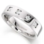 Anel em Ouro Branco 18k e Diamantes, 4mm