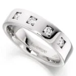 Anel em Ouro Branco 18k e Diamantes, 4mm