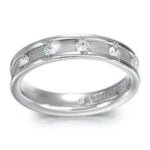 Anel em Ouro Branco 18k e Diamantes, 4mm