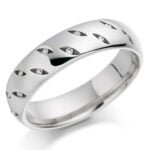 Anel em Ouro Branco 18k e Diamantes, 4mm