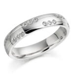 Anel em Ouro Branco 18k e Diamantes, 4mm