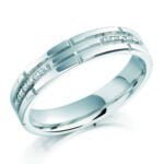 Anel em Ouro Branco 18k e Diamantes, 4mm