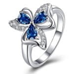 Anel em Ouro Branco 18k com Safira e Diamantes, 3mm