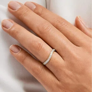Par de Aliança em Ouro Amarelo 18k e Diamantes - Imagem 3