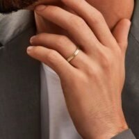 Par de Aliança em Ouro Amarelo 18k e Diamantes - Imagem 2