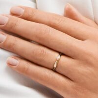 Par de Aliança em Ouro Amarelo 18k e Diamantes - Imagem 3
