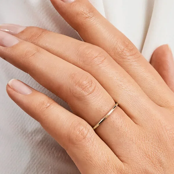 Par de Aliança em Ouro Amarelo 18k e Diamantes - Imagem 3