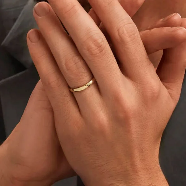 Par de Aliança em Ouro Amarelo 18k e Diamantes - Imagem 2