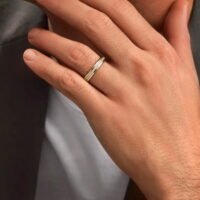 Par de Aliança em Ouro Amarelo 18k e Diamantes - Imagem 2