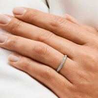Par de Aliança em Ouro Amarelo 18k e Diamantes - Imagem 3