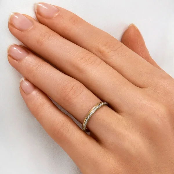 Par de Aliança em Ouro Amarelo 18k e Diamantes - Imagem 3