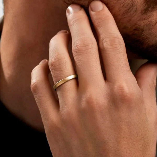 Par de Aliança em Ouro Amarelo 18k e Diamantes - Imagem 2