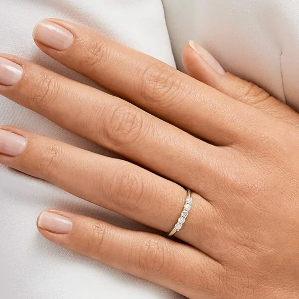 Par de Aliança em Ouro Amarelo 18k e Diamantes - Imagem 3