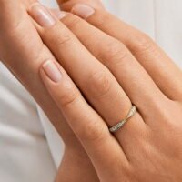 Par de Aliança em Ouro Amarelo 18k e Diamantes - Imagem 3