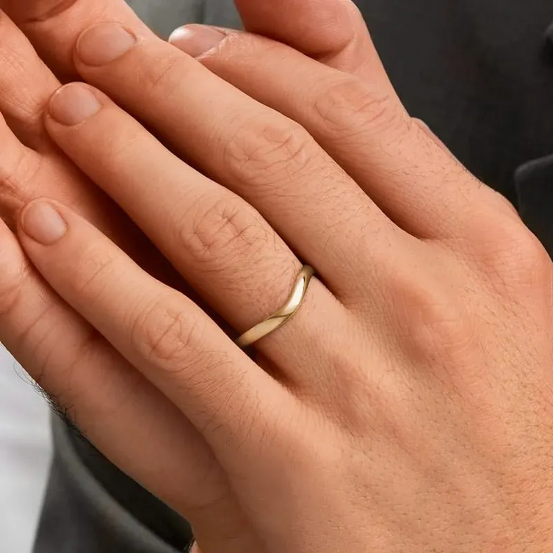 Par de Aliança em Ouro Amarelo 18k e Diamantes - Imagem 2