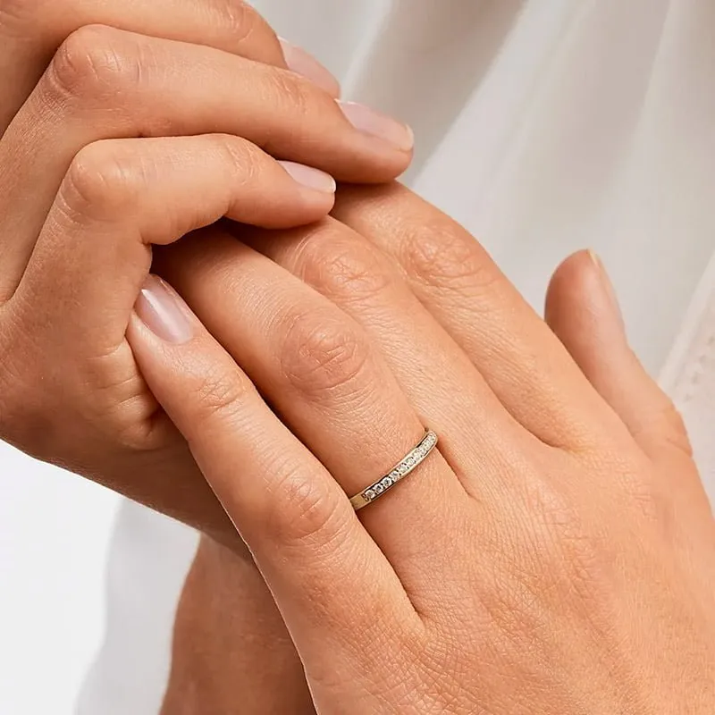 Par de Aliança em Ouro Amarelo 18k e Diamantes - Imagem 3