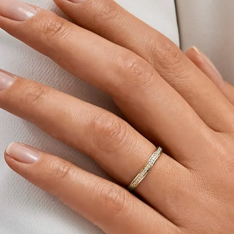 Par de Aliança em Ouro Amarelo 18k e Diamantes - Imagem 3